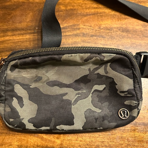 lululemon athletica Camouflage Belt Bag - Picture 3 of 6
